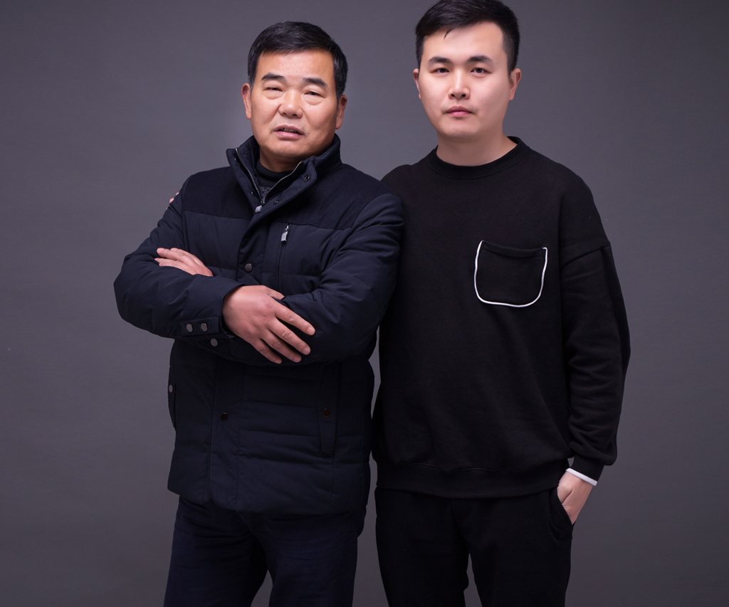 1509413842807706.jpg 林仁华一家.jpg